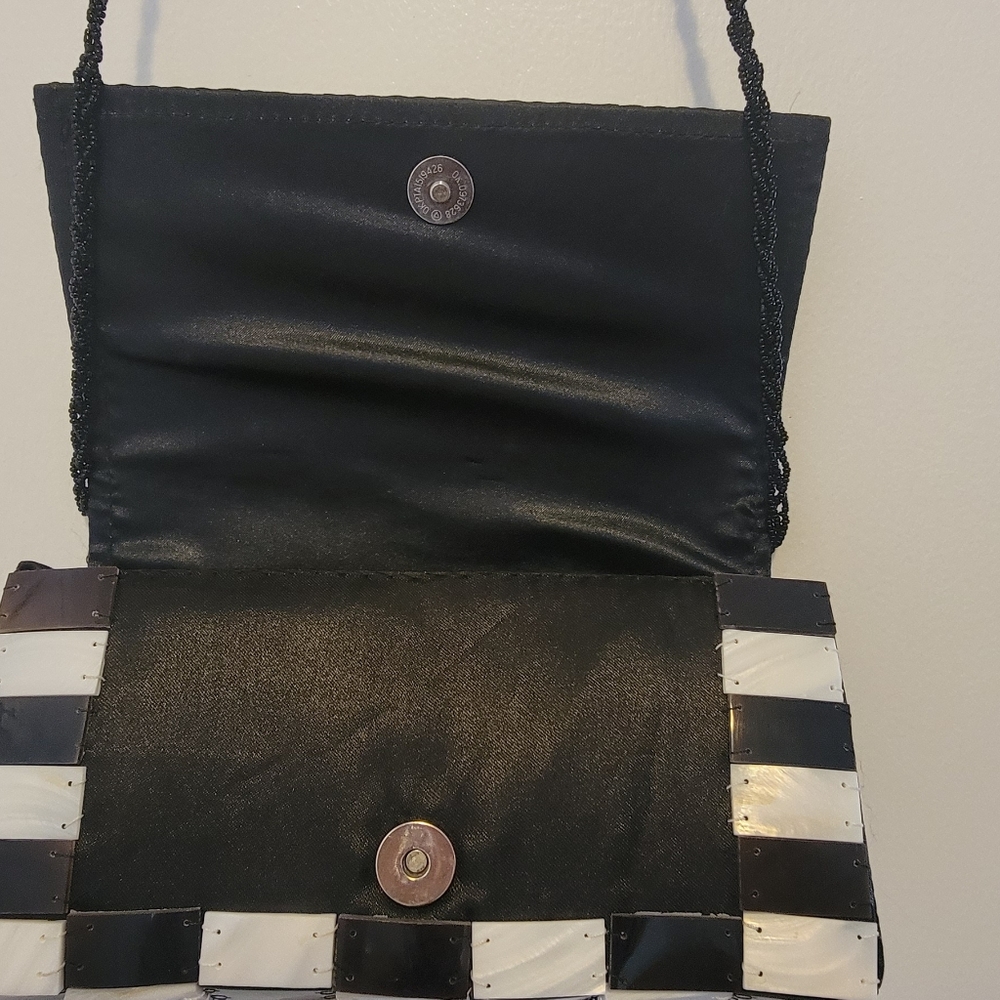Evening Shell Purse - Picture 2 of 4
